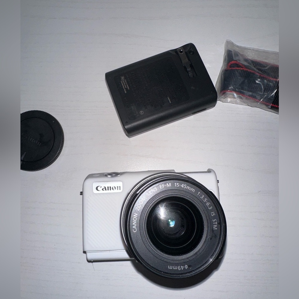 CANON EOS M200 CAMERA
